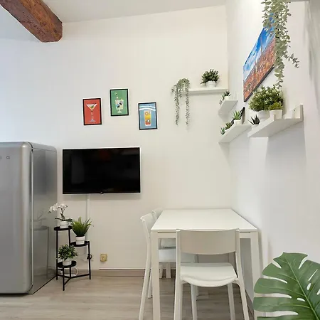 House Apartment *